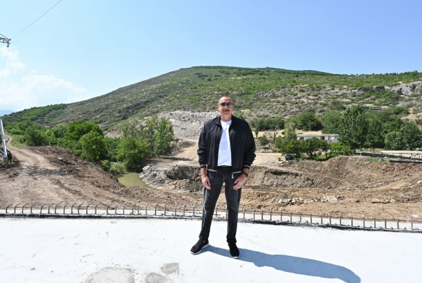 Prezident Zəfər yolundakı körpü ilə tanış olub - FOTO